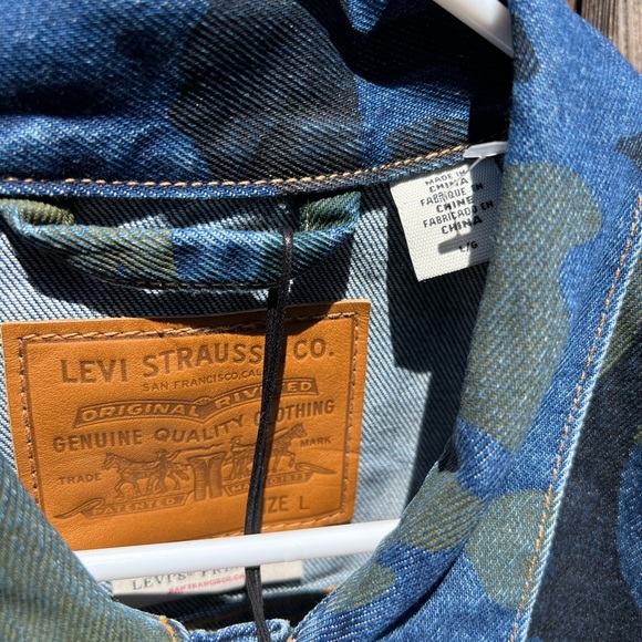 Levi’s Jacket - Picture 3 of 6